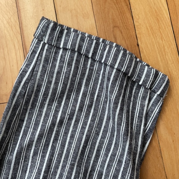 Linen blend jumpsuit - Picture 4 of 4